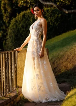 Ashley Lauren Bridal - 1311 Embroidered Plunging V-neck Organza A-line Dress 5 Ashley Lauren Bridal - 1311 Embroidered Plunging V-neck Organza A-line Dress -Hot Sale WEDDING Store ashley lauren bridal 1311 embroidered plunging v neck organza a line dress special occasion dress 5649040146489