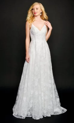 Nina Canacci - 5201 Lace V Neck A-line Bridal Gown