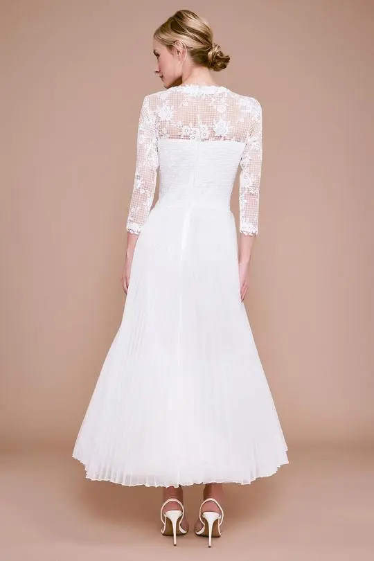 Tadashi Shoji - Bateau Keats Lace Tulle Tea-Length Dress - 1 Pc Ivory In Size 2 Available 2 Tadashi Shoji - Bateau Keats Lace Tulle Tea-Length Dress - 1 Pc Ivory In Size 2 Available - Image 2