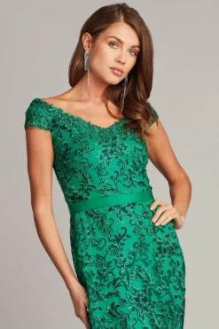 Tadashi Shoji BVZ19827L - V-Neck Lace Dress -Hot Sale WEDDING Store tadashi shoji bvz19827l v neck lace dress special occasion dress 32166063636563