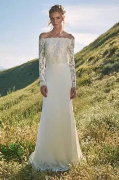 Tadashi Shoji - Scalloped Embroidered Lace Bodice Off Shoulder Gown - 1 Pc Ivory/Petal In Size 4 Available